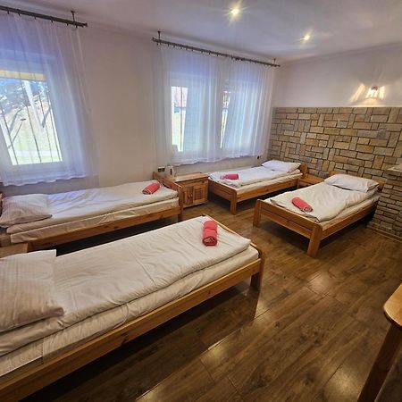 Pod Kamiennikiem Hotel Trzemesnia Exterior photo