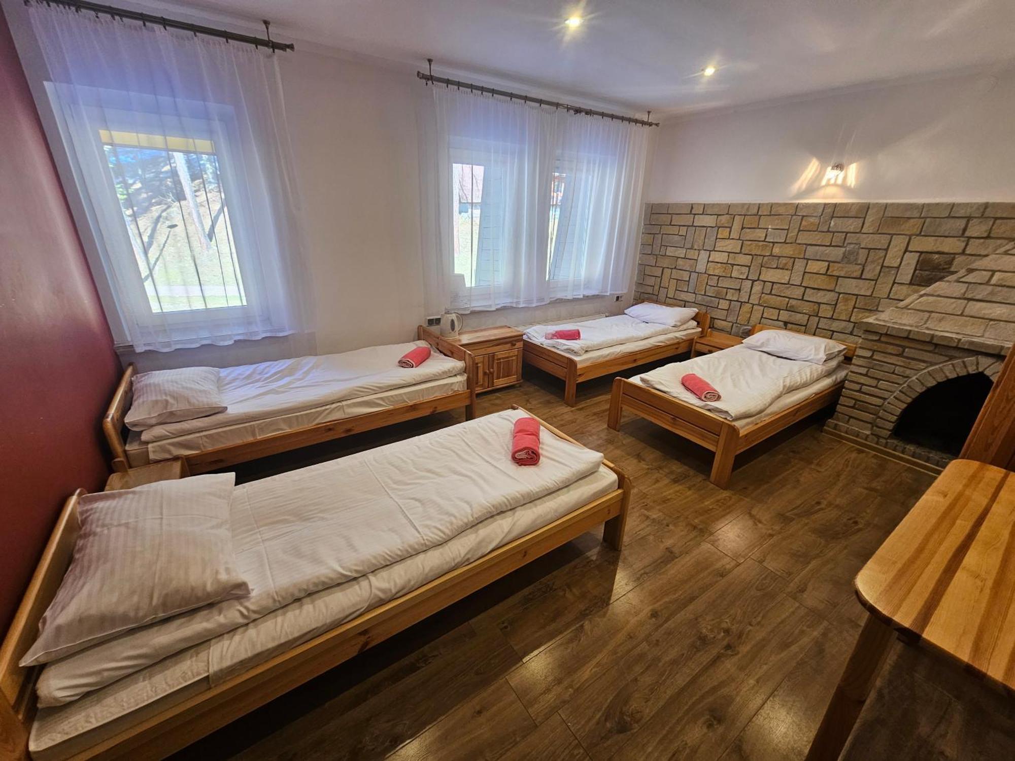 Pod Kamiennikiem Hotel Trzemesnia Exterior photo